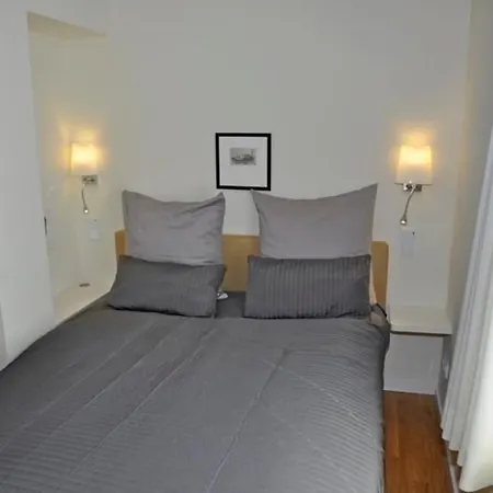 Hohrott 17 Bellevue I アパート *